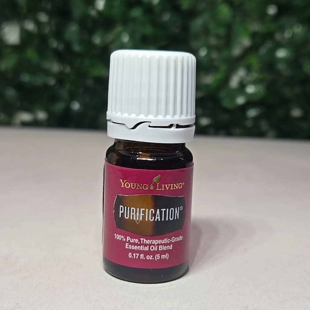 Young Living Purification Essential Oil - Berry Label with‎ Gold Accent